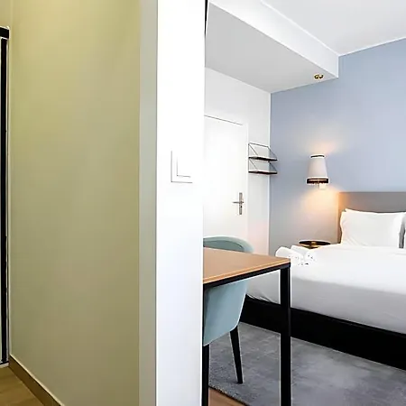 85 & Hotel